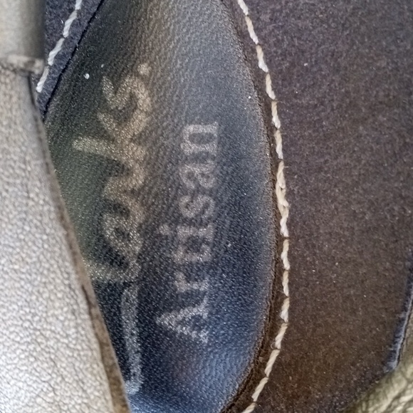 CLARKS BrONZE LEATHER SANDALS - Picture 3 of 4